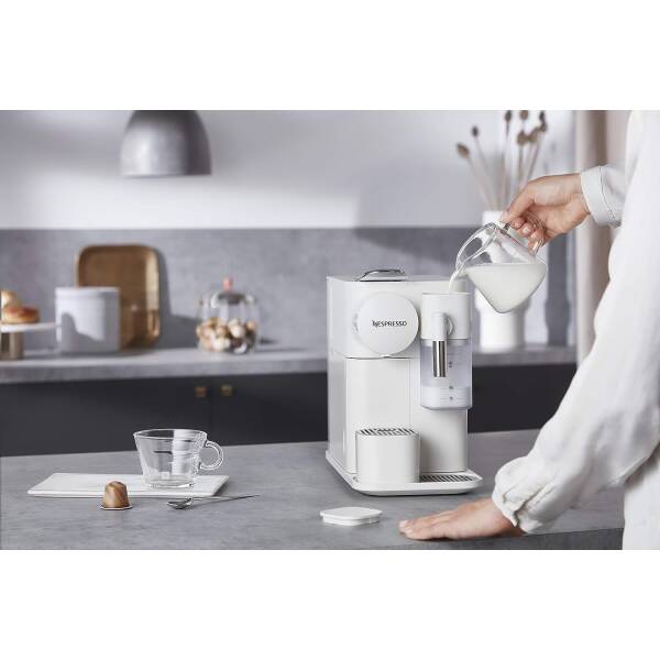 Nespresso Lattissima One Coffee and Espresso Maker by De’Longhi, 1000 Milliliters, Porcelain White