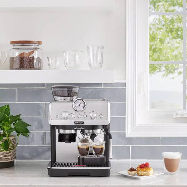 De’Longhi La Specialista Arte EC9155MB, Espresso Machine with Grinder, Bean to Cup Coffee & Cappuccino Maker with Professional